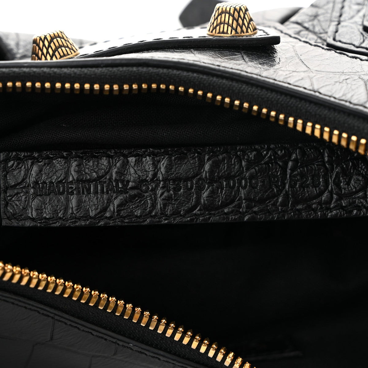 Extra Supple Calfskin Crocodile Embossed Le Cagole Shoulder Bag XS Black