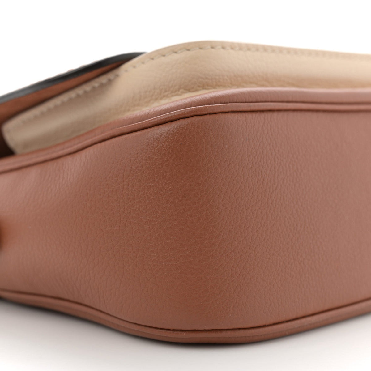 Grained Calfskin Lockme Tender Chataigne Brown