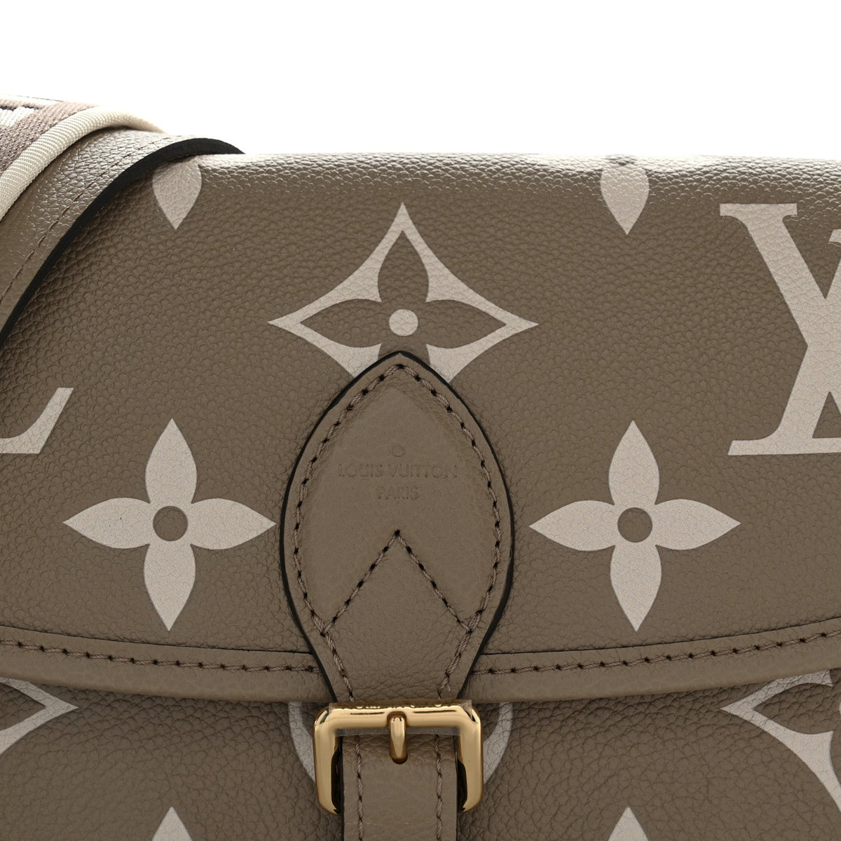 Empreinte Monogram Giant Diane Tourterelle Creme