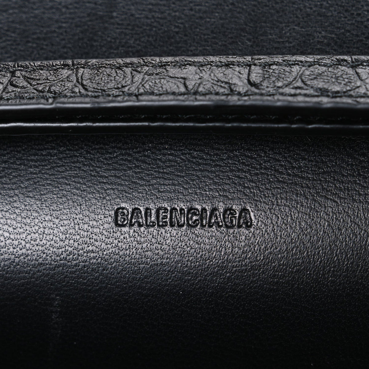 Crocodile Embossed Calfskin Classic Silver Hardware Le City Wallet On Chain Silver
