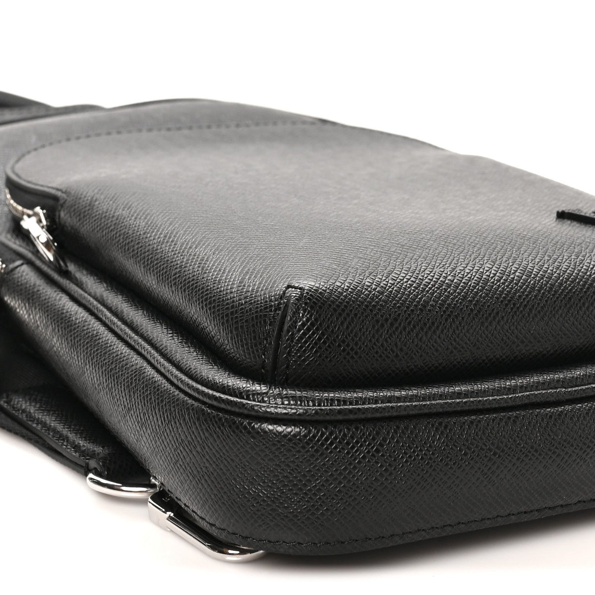 Taiga Avenue Sling Bag NM Black