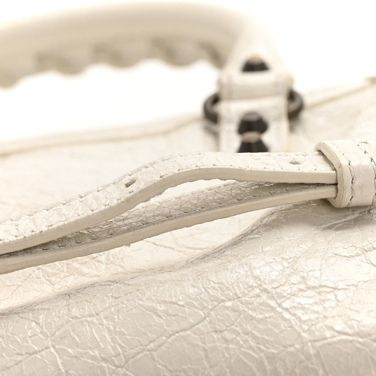 Agneau Classic Hardware Nano City White