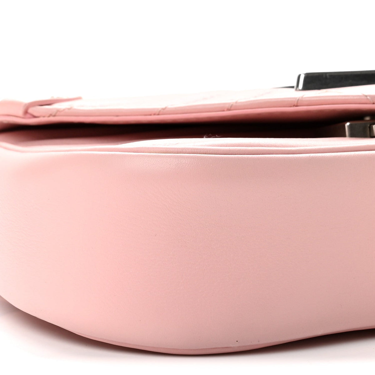 Calfskin New Wave Chain PM Smoothie Pink