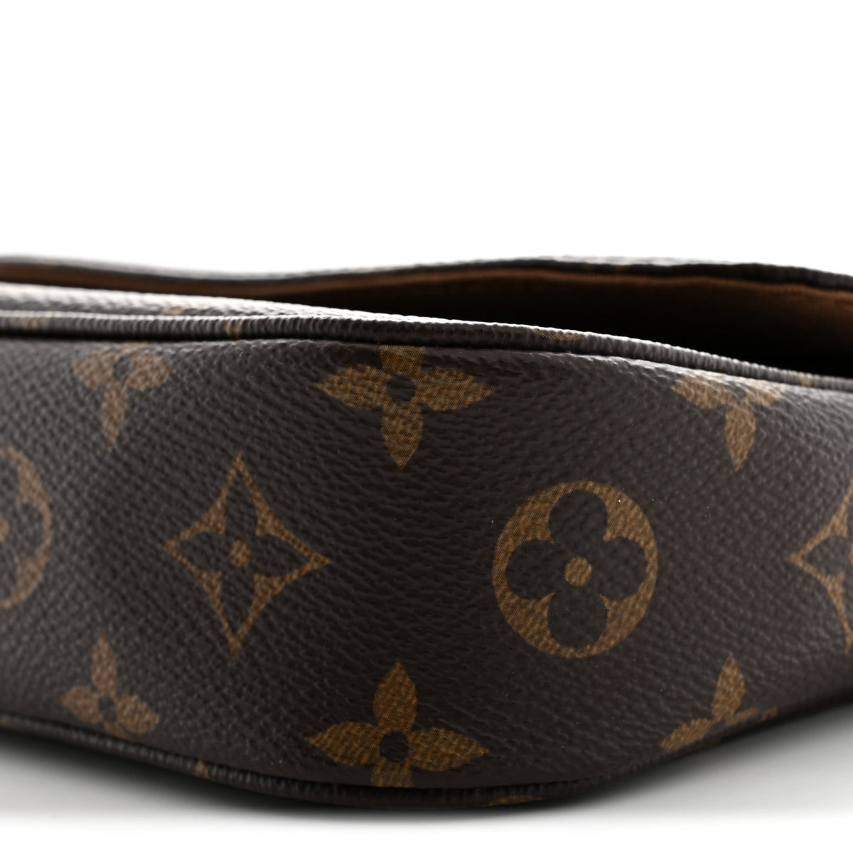 Monogram Ivy Wallet On Chain
