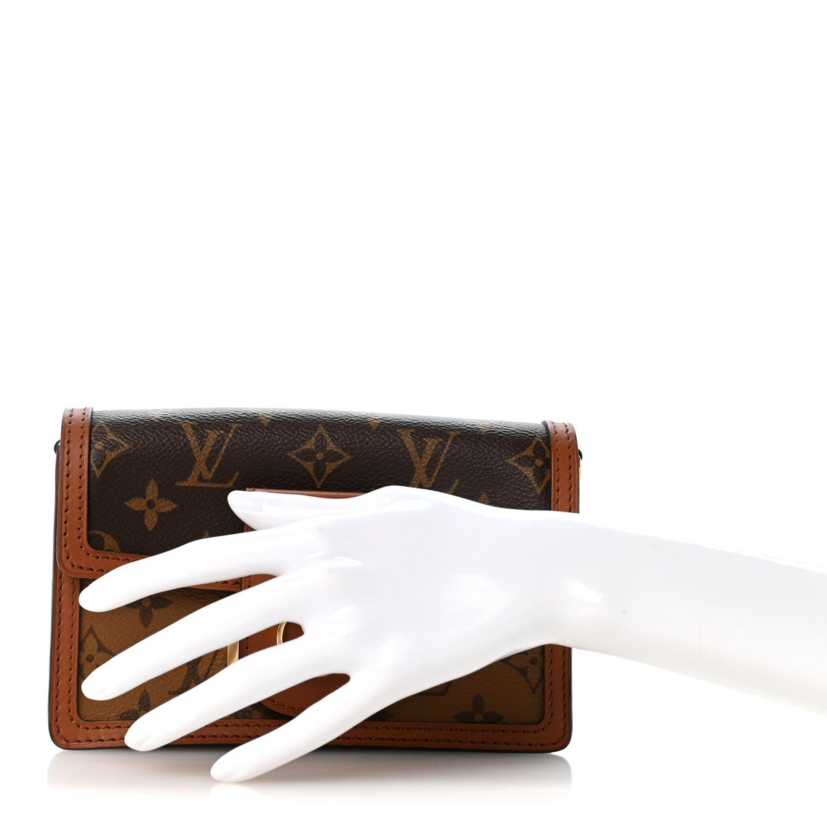 Reverse Monogram Dauphine Chain Wallet