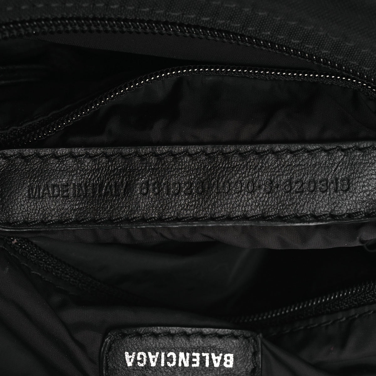 Recycled Sport Nylon Logo Embroidered Wheel Sling Bag Black White
