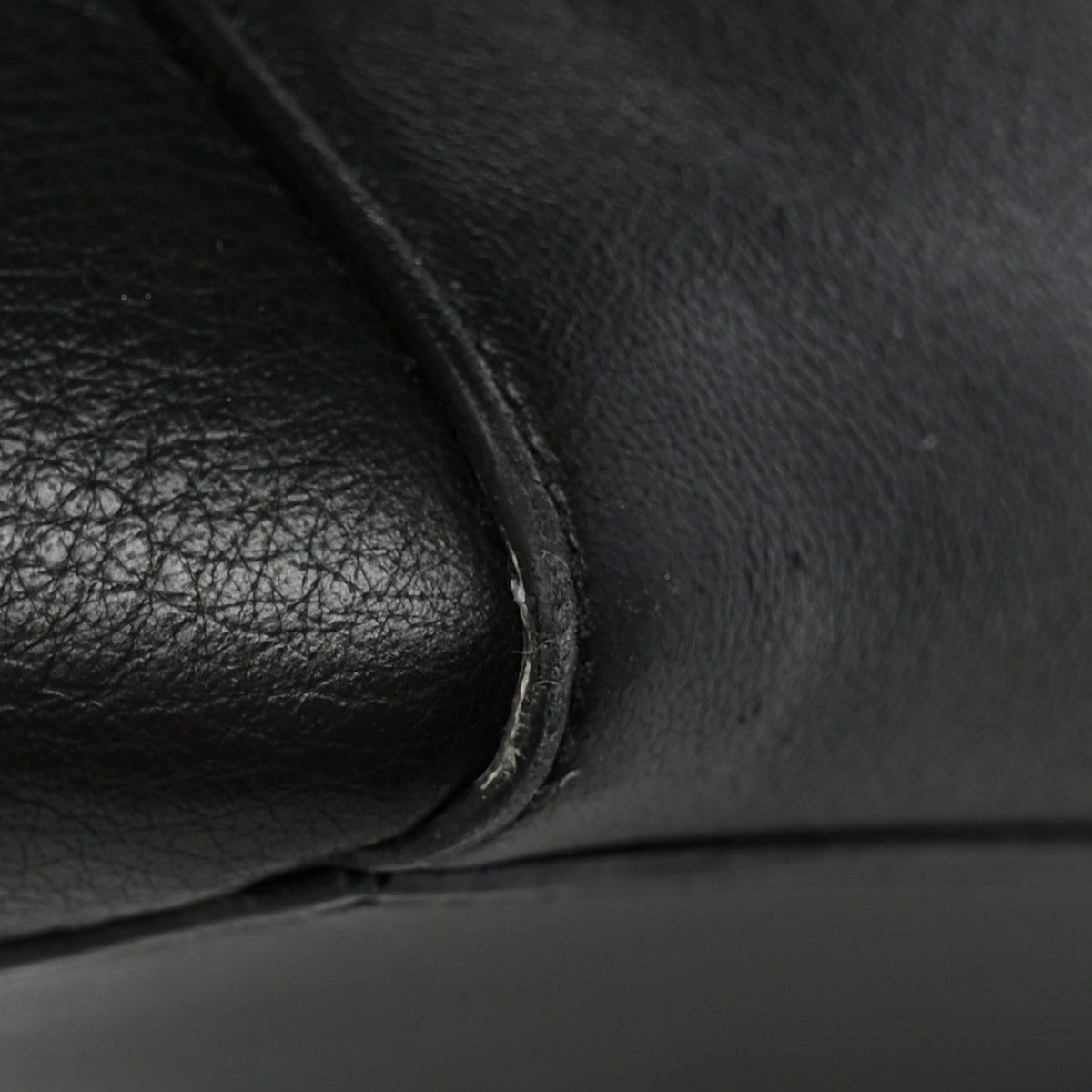 Smooth Calfskin Everyday East West Tote Bag Black
