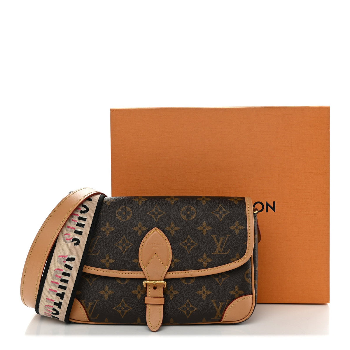 Monogram Diane Black