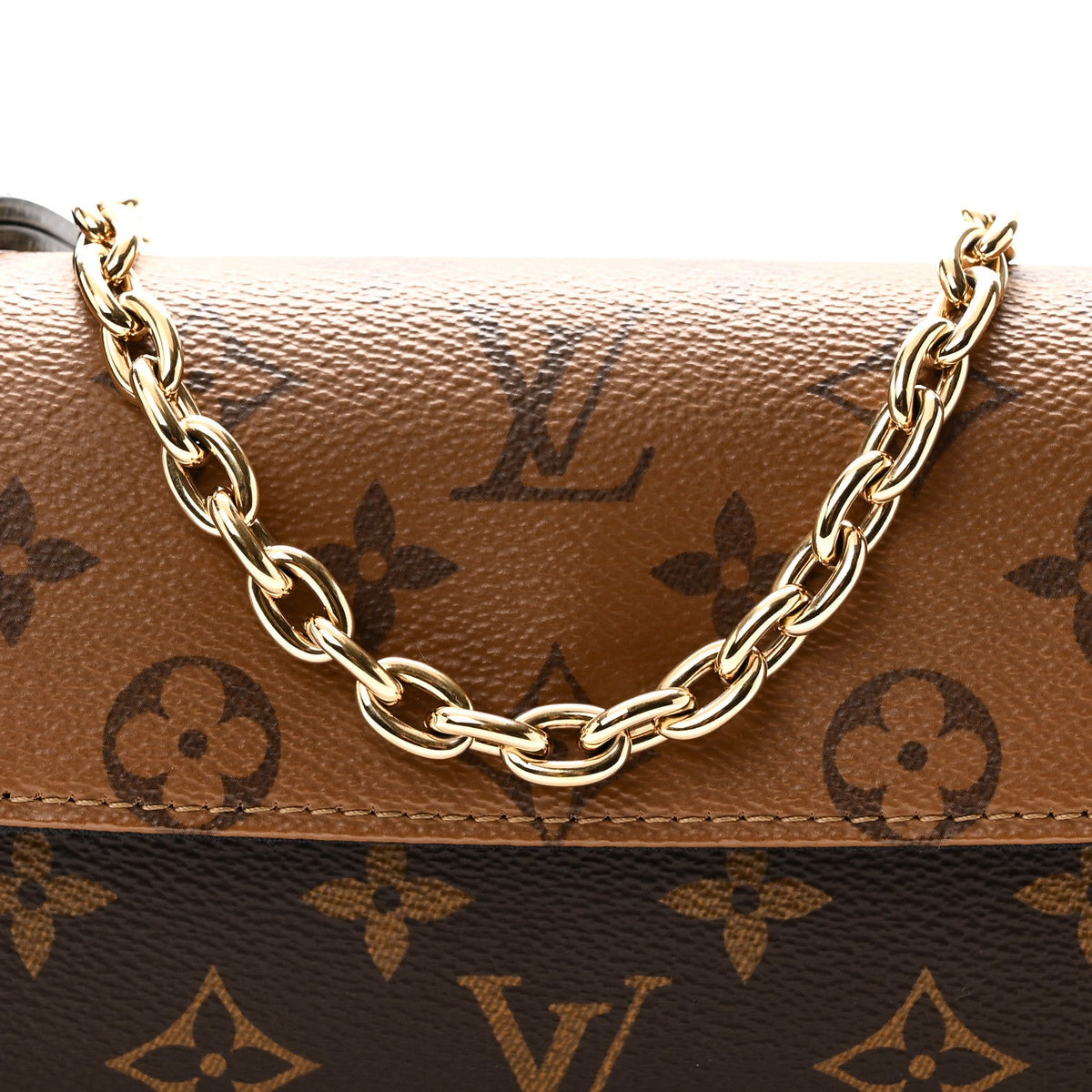Reverse Monogram Ivy Wallet On Chain