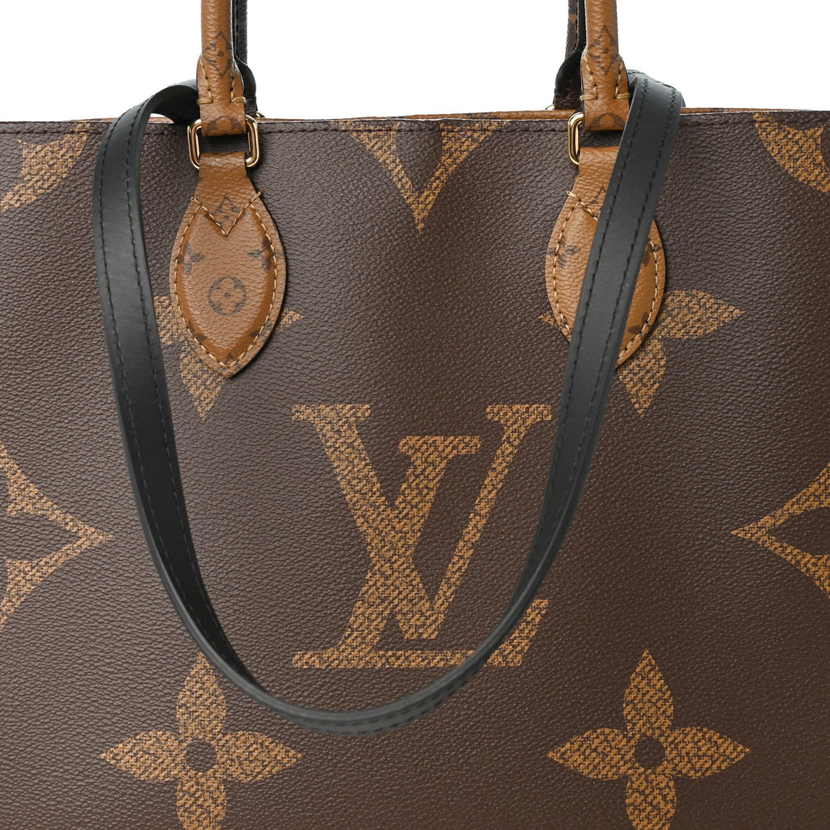 Reverse Monogram Giant Onthego MM
