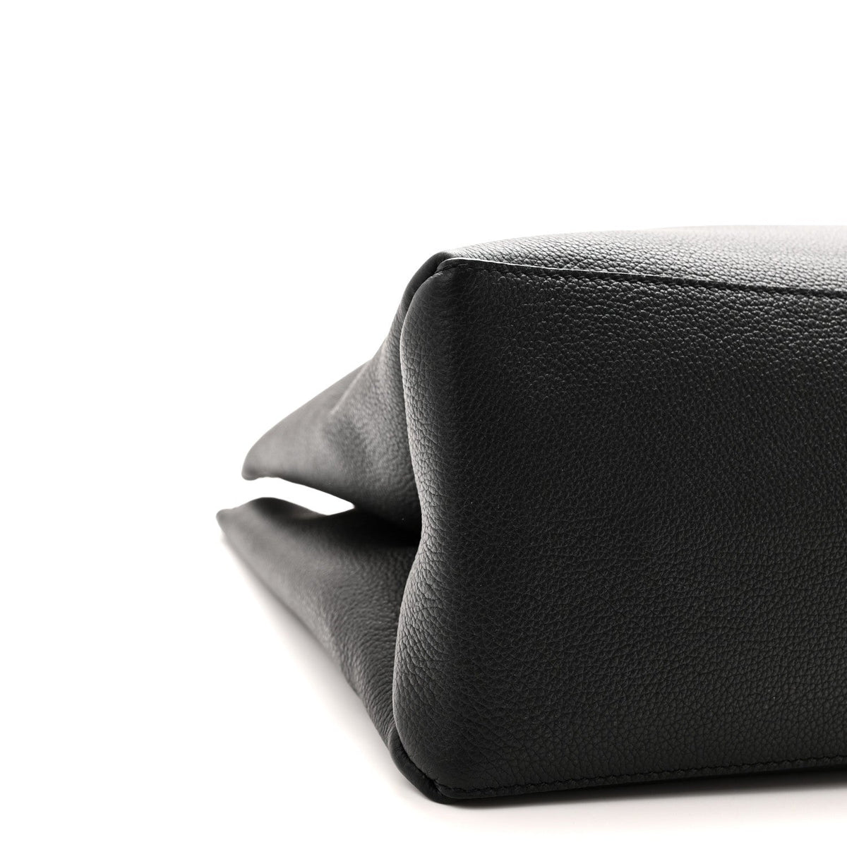 Grained Calfskin Lockme Shopper Black