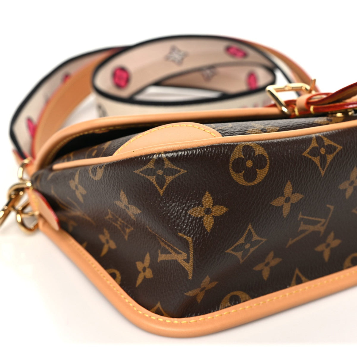 Monogram Diane Black