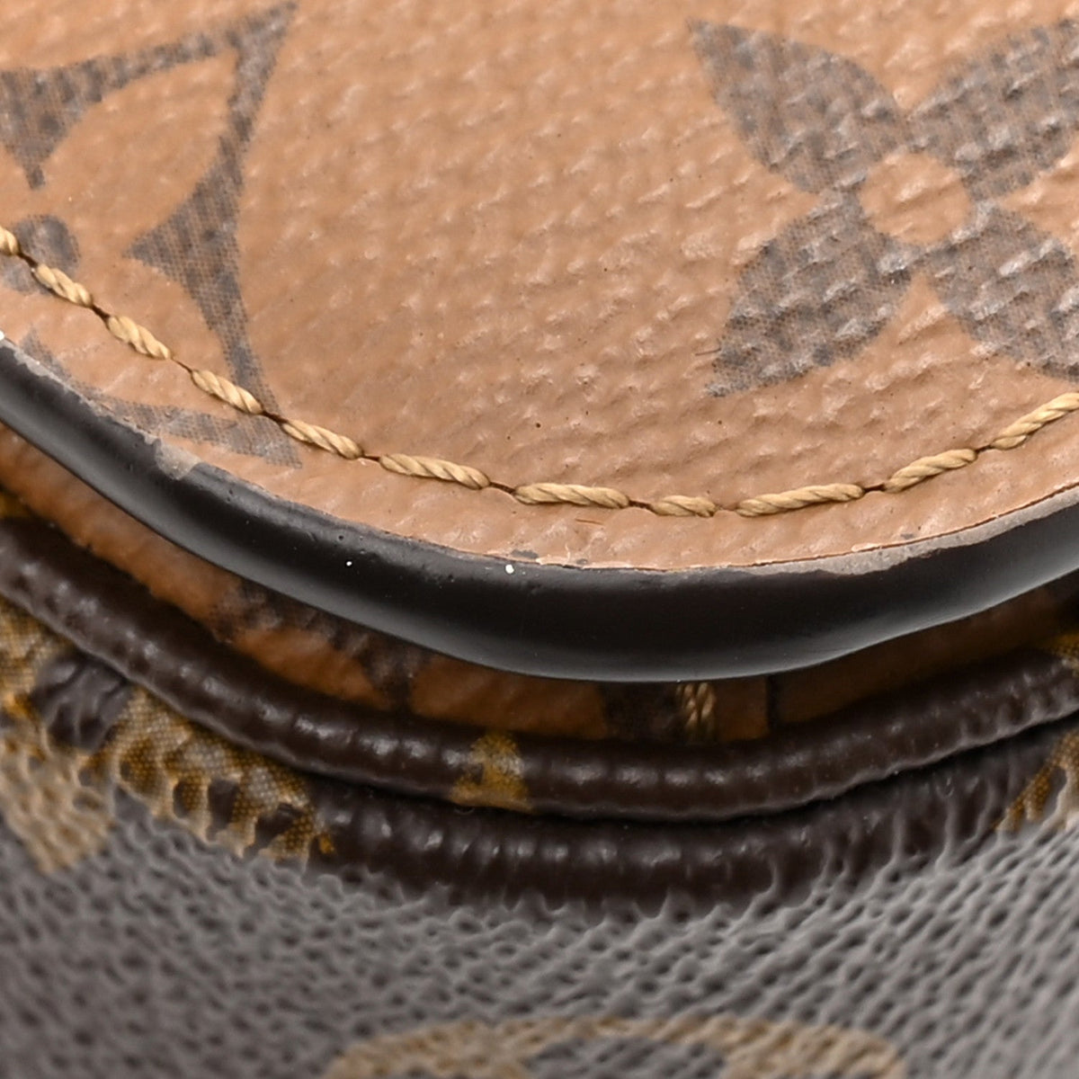 Reverse Monogram Pochette Metis
