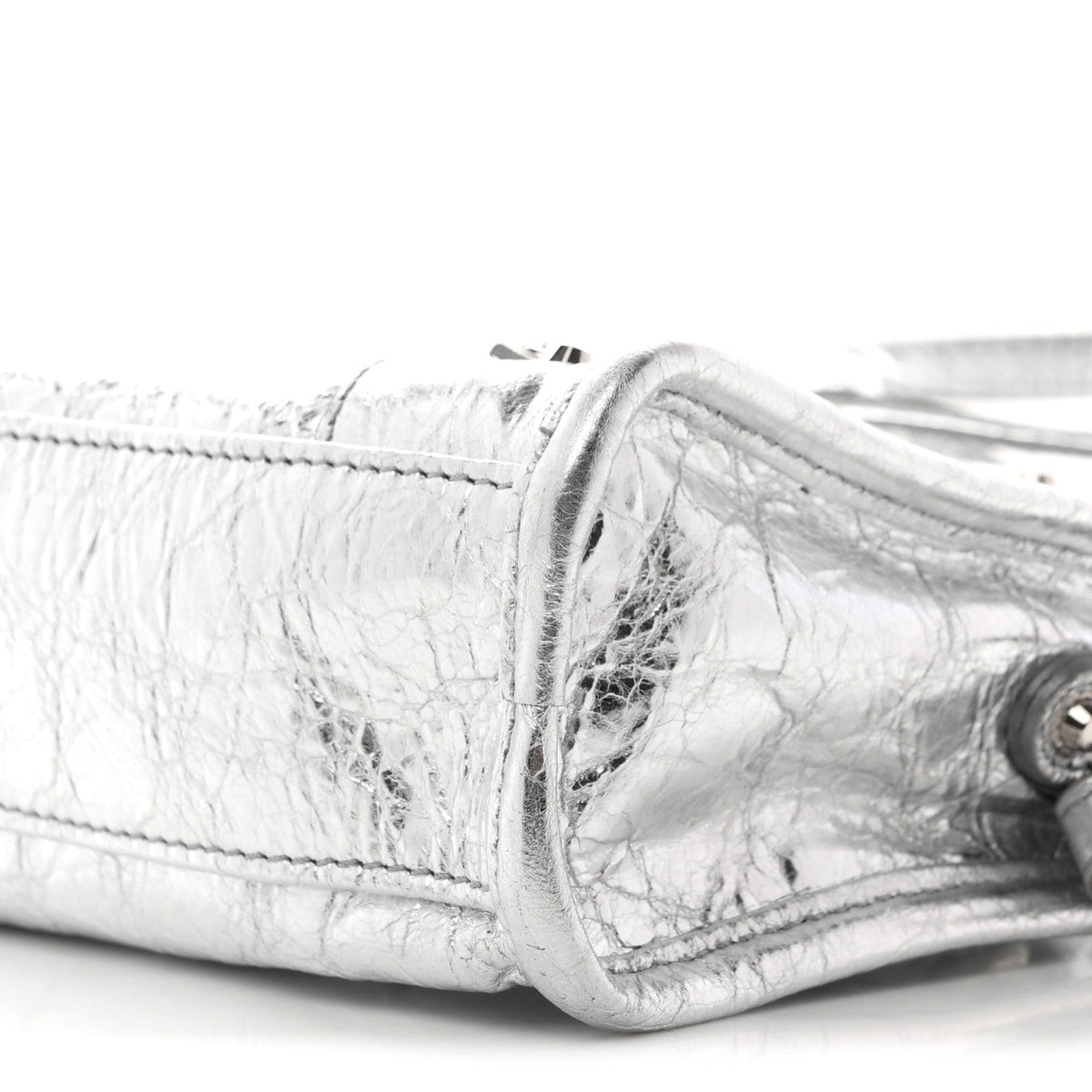 Metallized Arena Lambskin Classic Hardware Nano Le City Silver