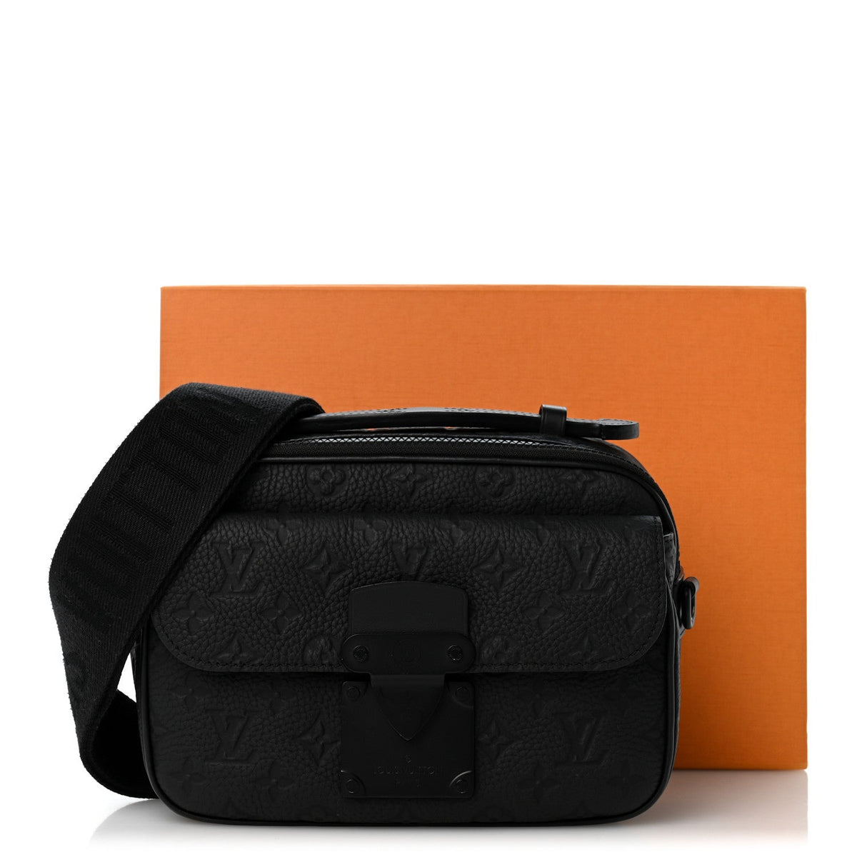Taurillon Monogram S Lock Messenger Black