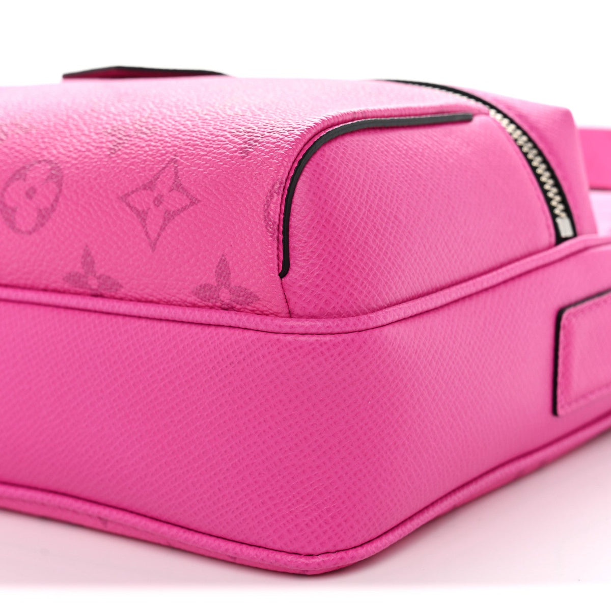Taigarama Outdoor Messenger Fuchsia