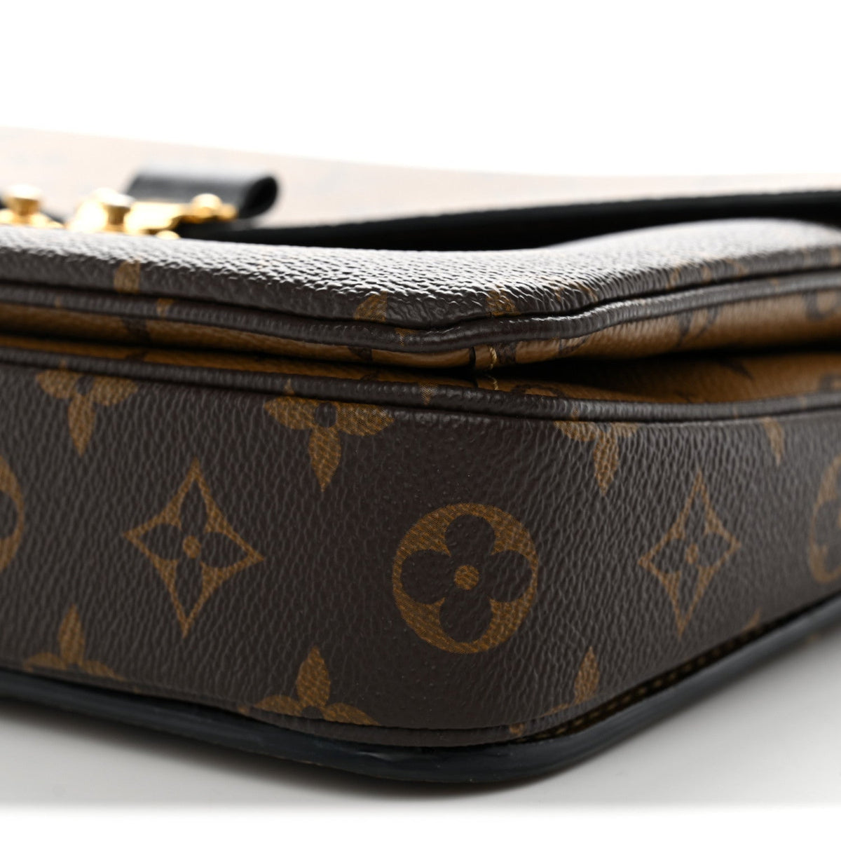 Reverse Monogram Pochette Metis