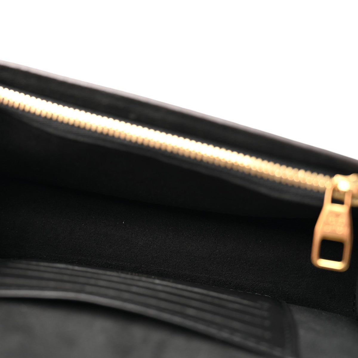 Reverse Monogram Dauphine Chain Wallet