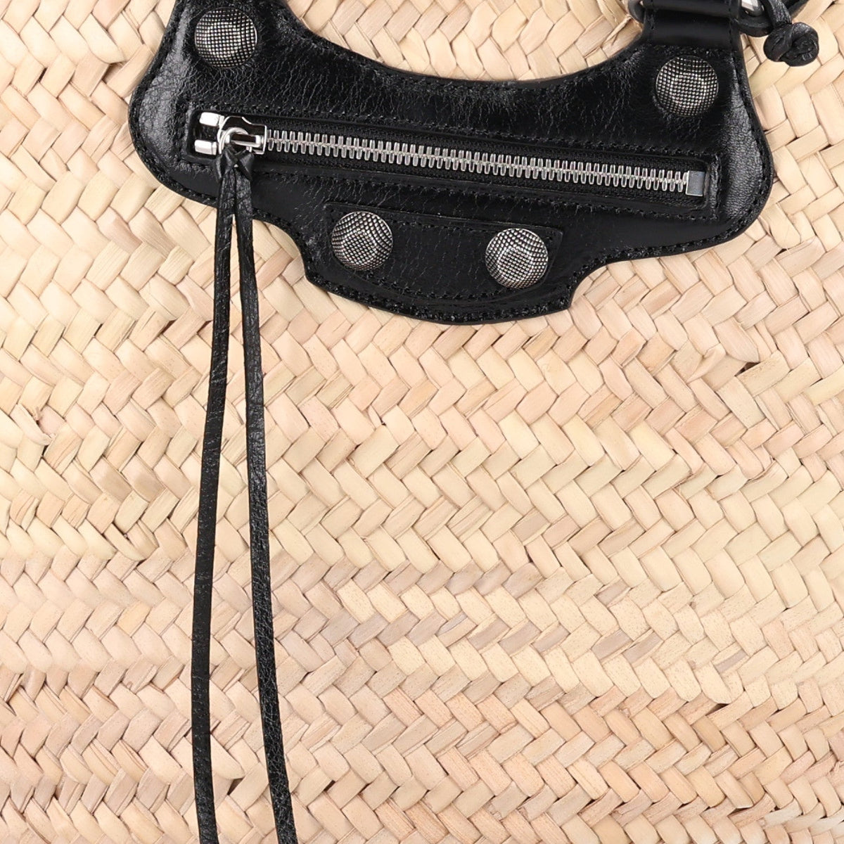 Raffia Woven Medium Le Cagole Tote Bag Black Natural