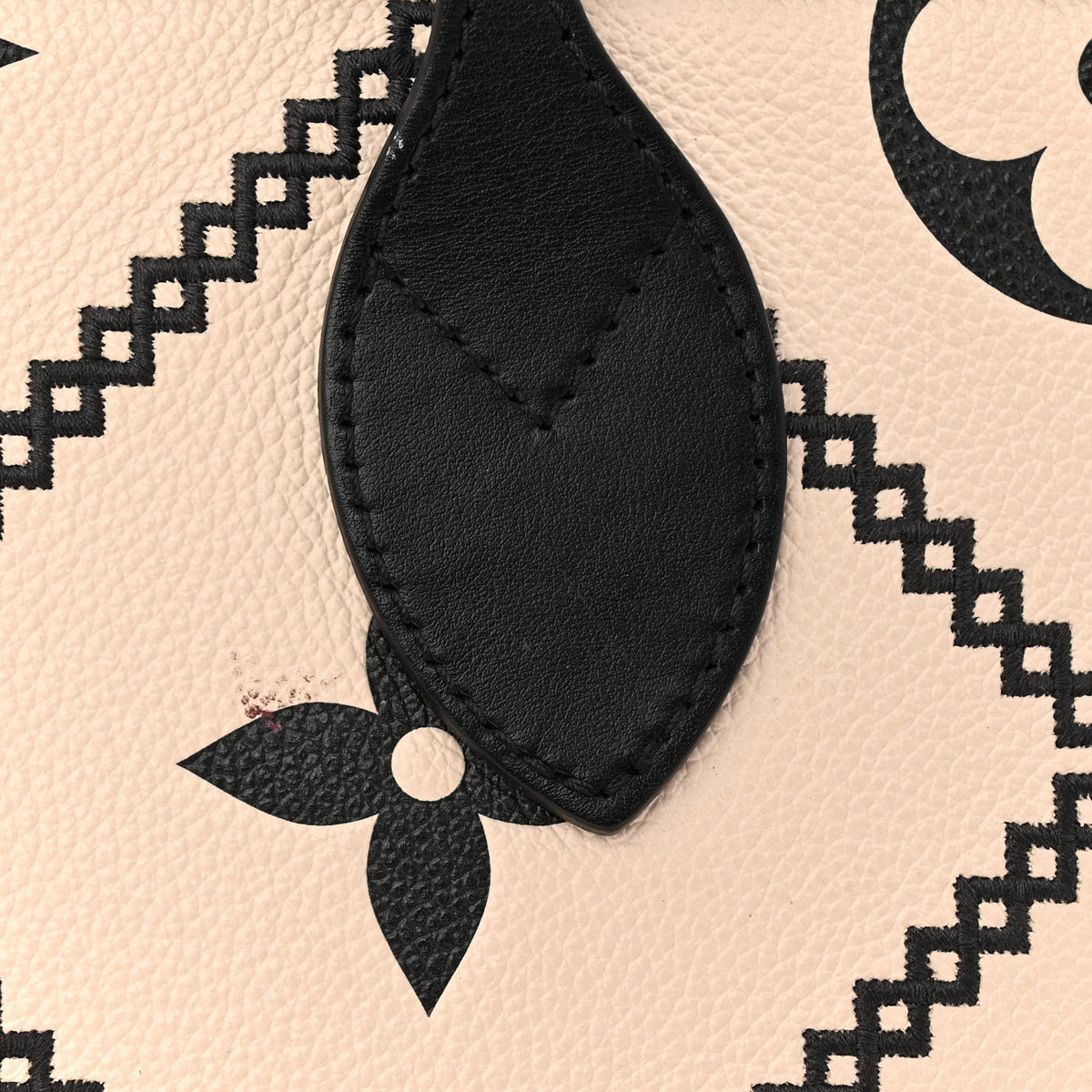 Empreinte Monogram Giant Broderies Neverfull MM Cream Black