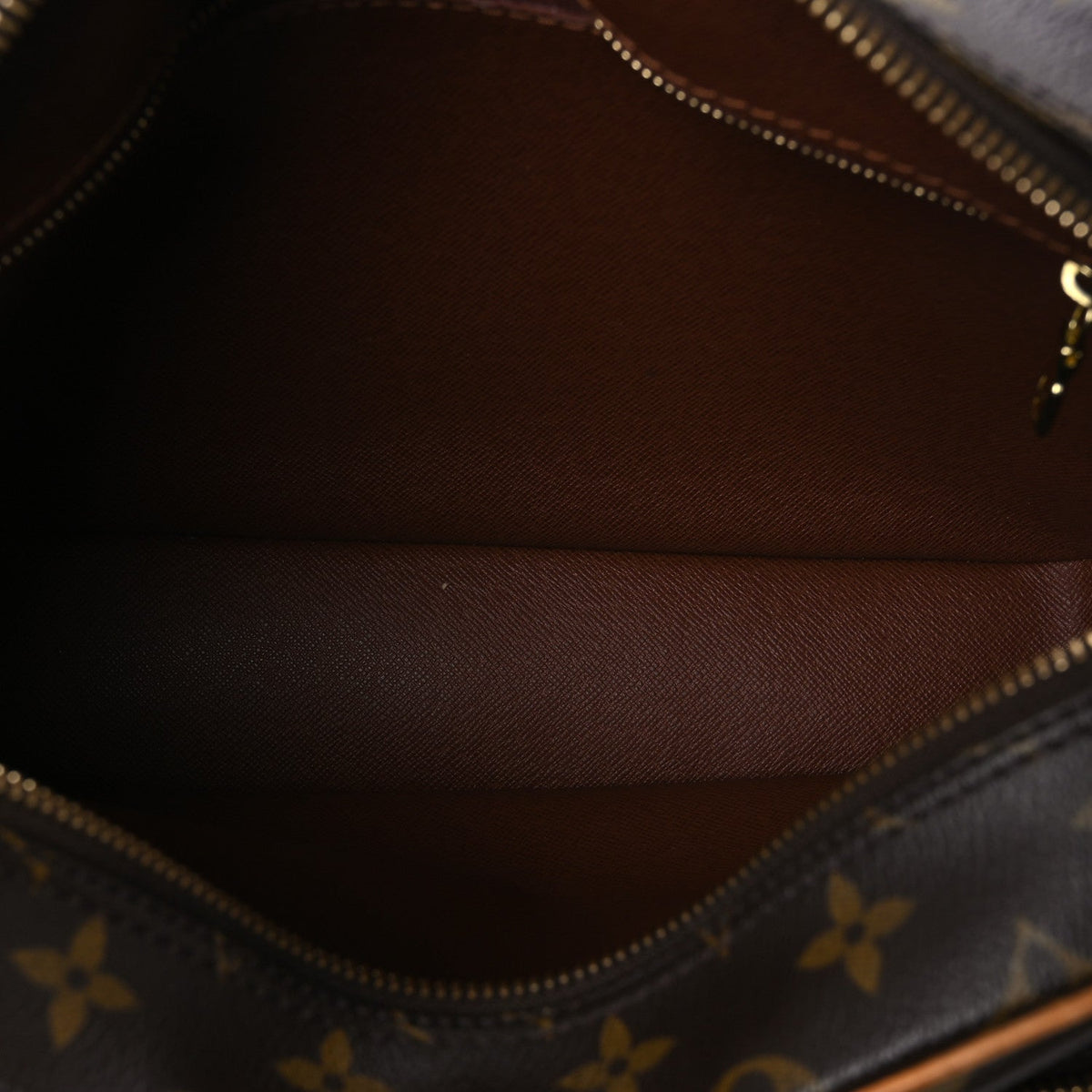Monogram Nil 28
