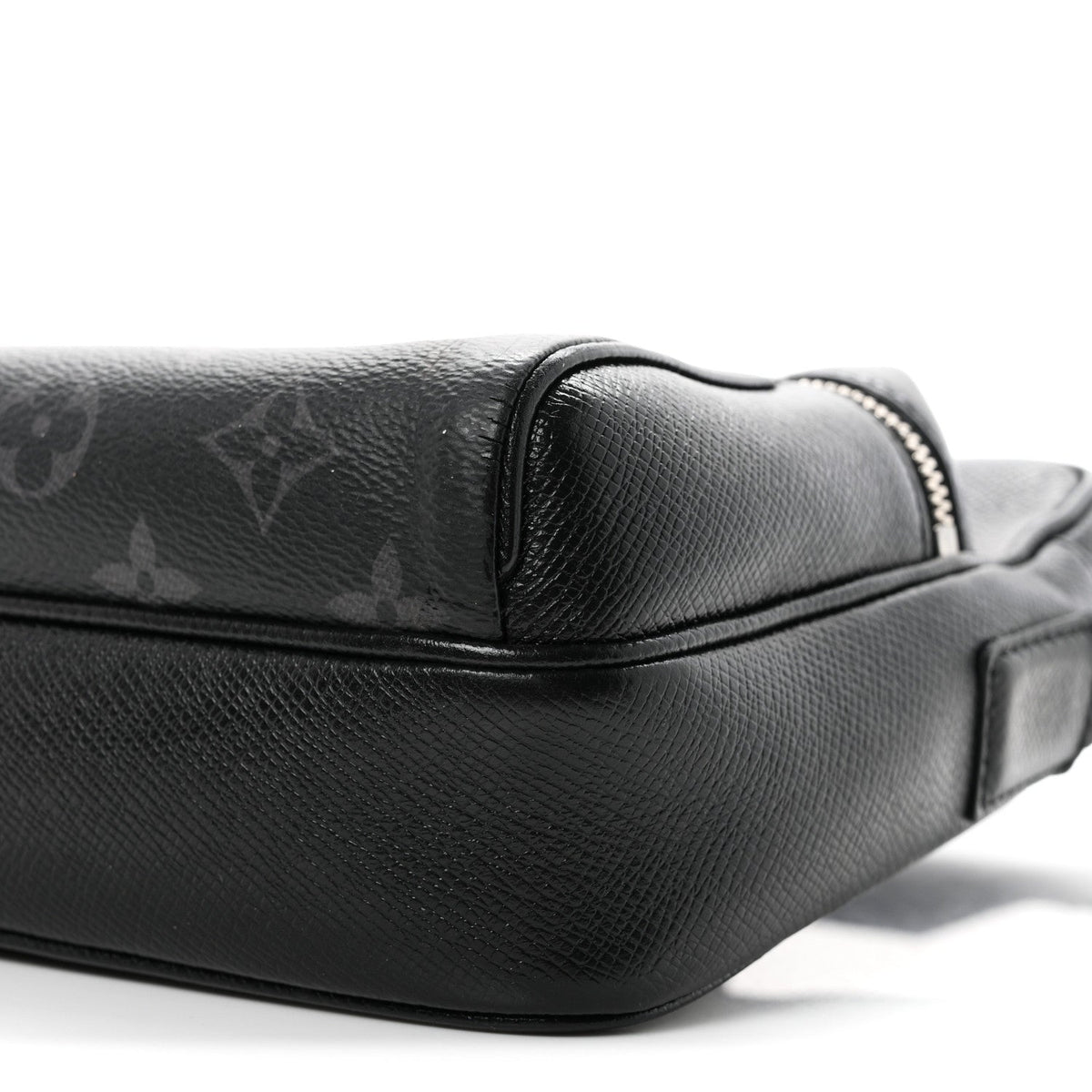 Taiga Monogram Eclipse Outdoor Messenger Black