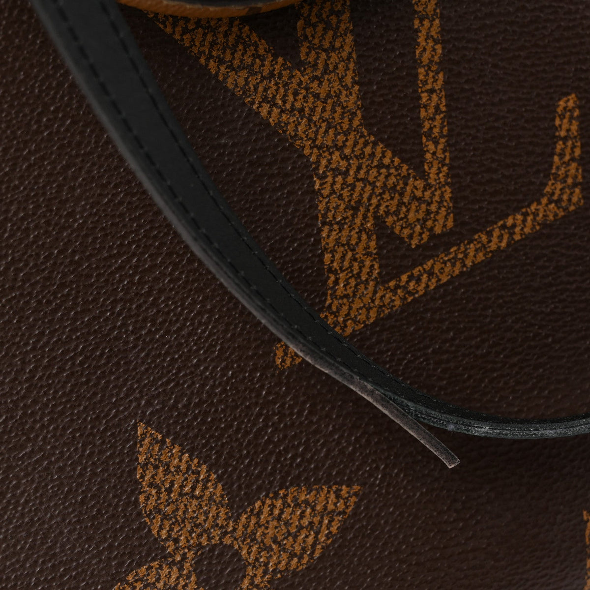 Reverse Monogram Giant Onthego GM