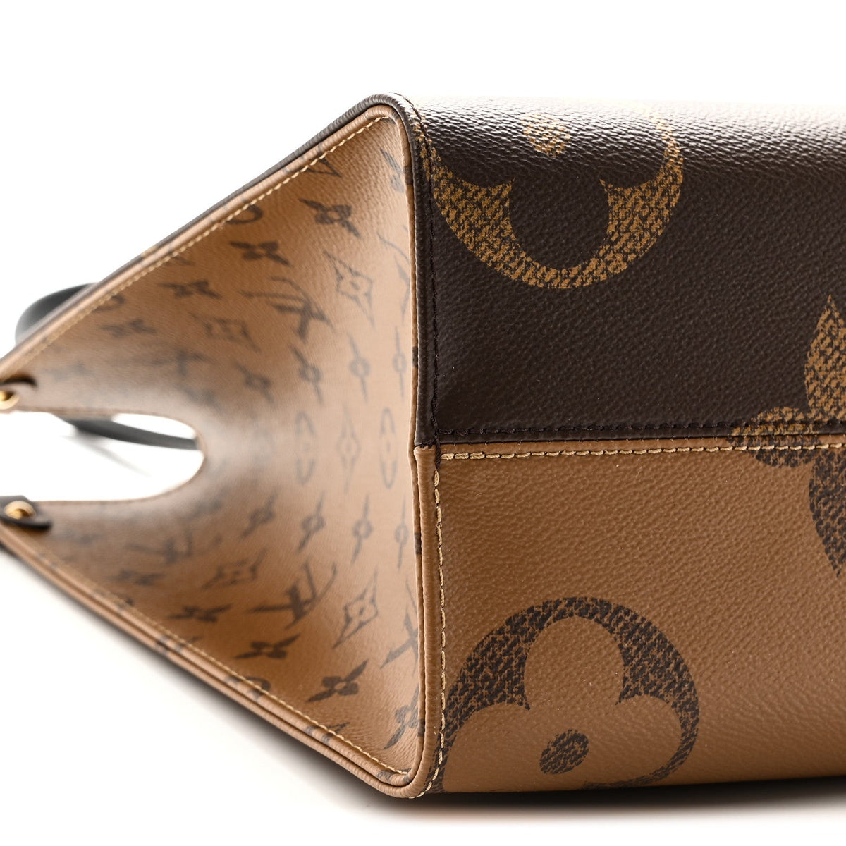 Reverse Monogram Giant Onthego MM