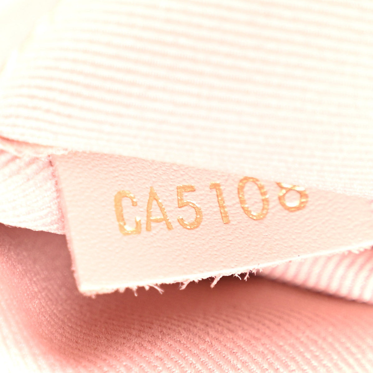 Monogram Saintonge Rose Poudre