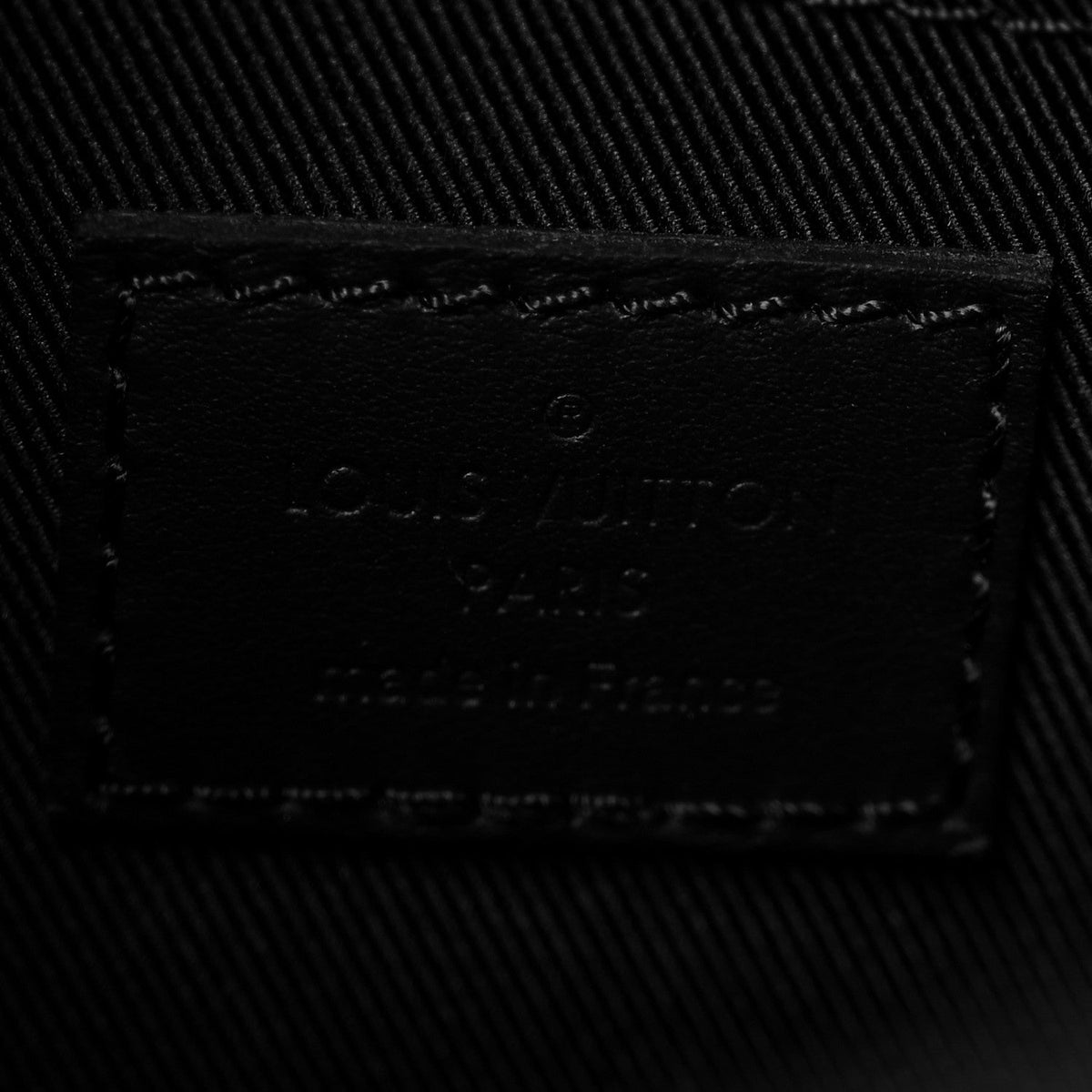 Taurillon Monogram S Lock Messenger Black