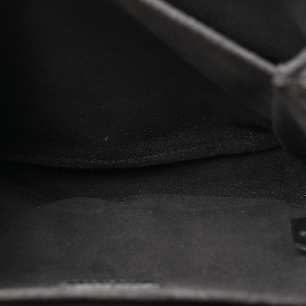 Reverse Monogram Pochette Metis