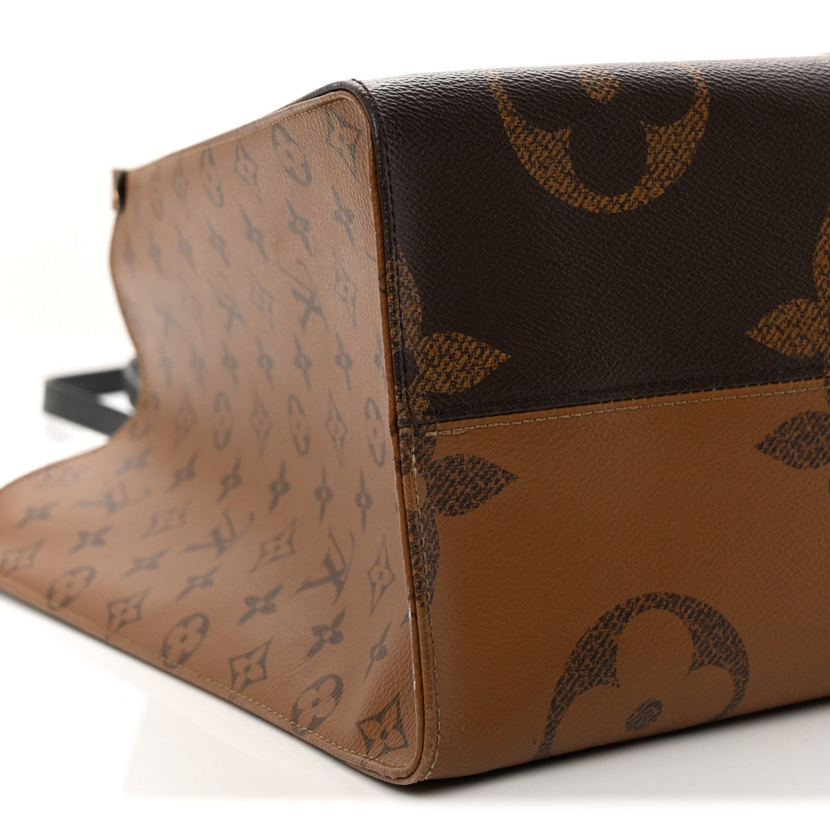 Reverse Monogram Giant Onthego GM
