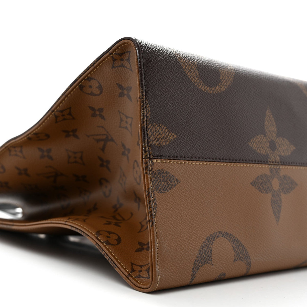 Reverse Monogram Giant Onthego GM