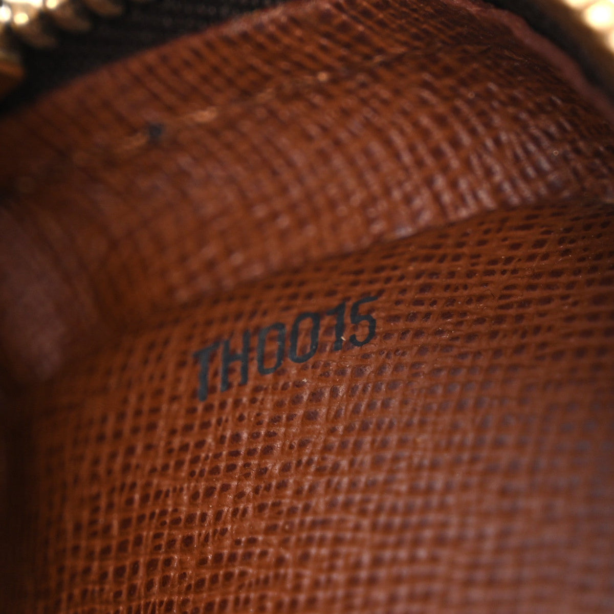 Monogram Amazone