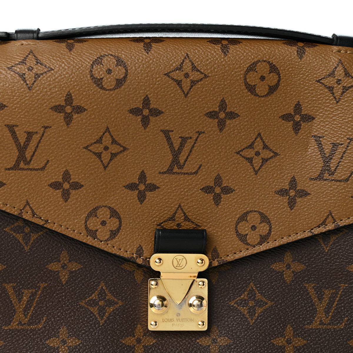 Reverse Monogram Pochette Metis
