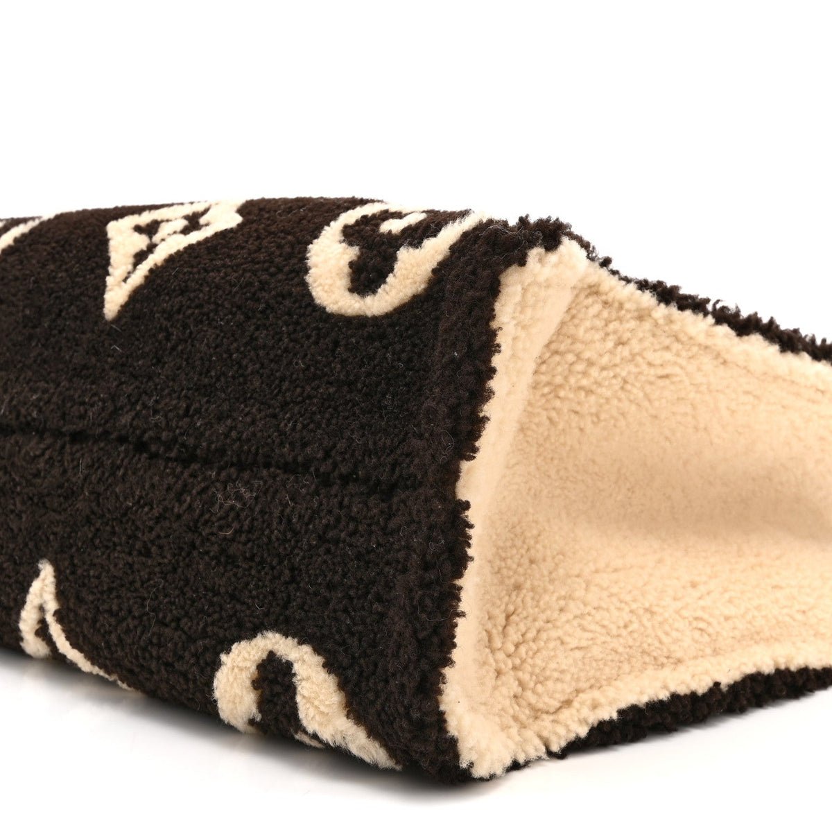 Shearling Monogram Giant Teddy Onthego GM Black White
