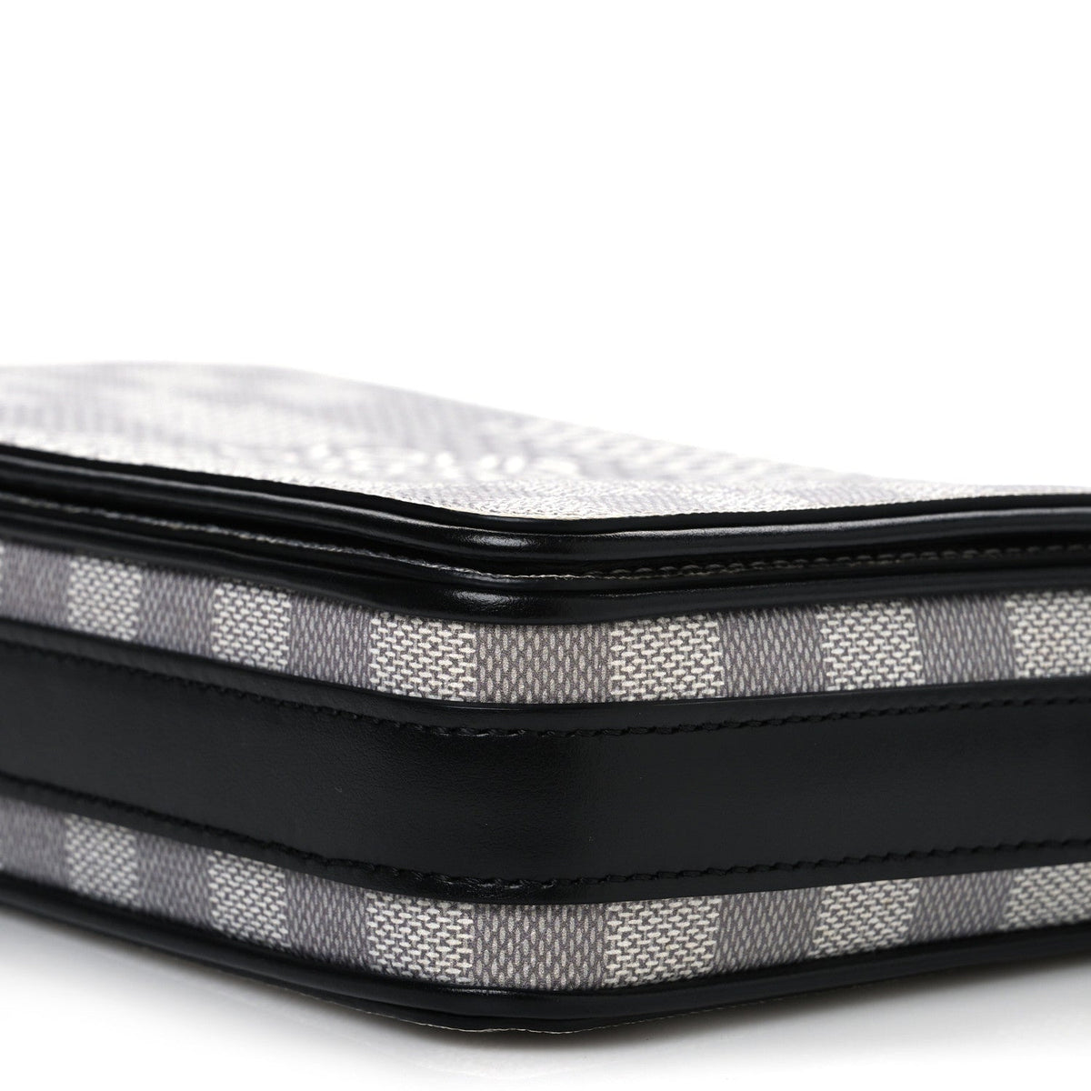Damier Graphite 3D Studio Messenger Antarctica