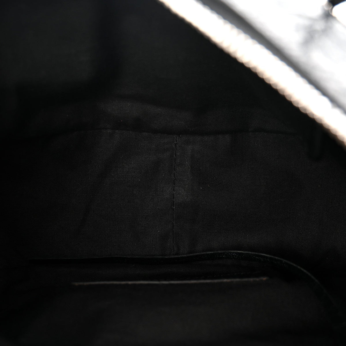 Agneau Arena Small Le Cagole Shoulder Bag Black