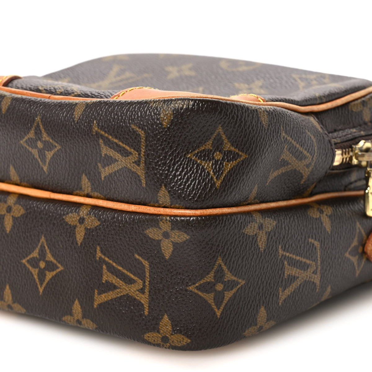 Monogram Amazone