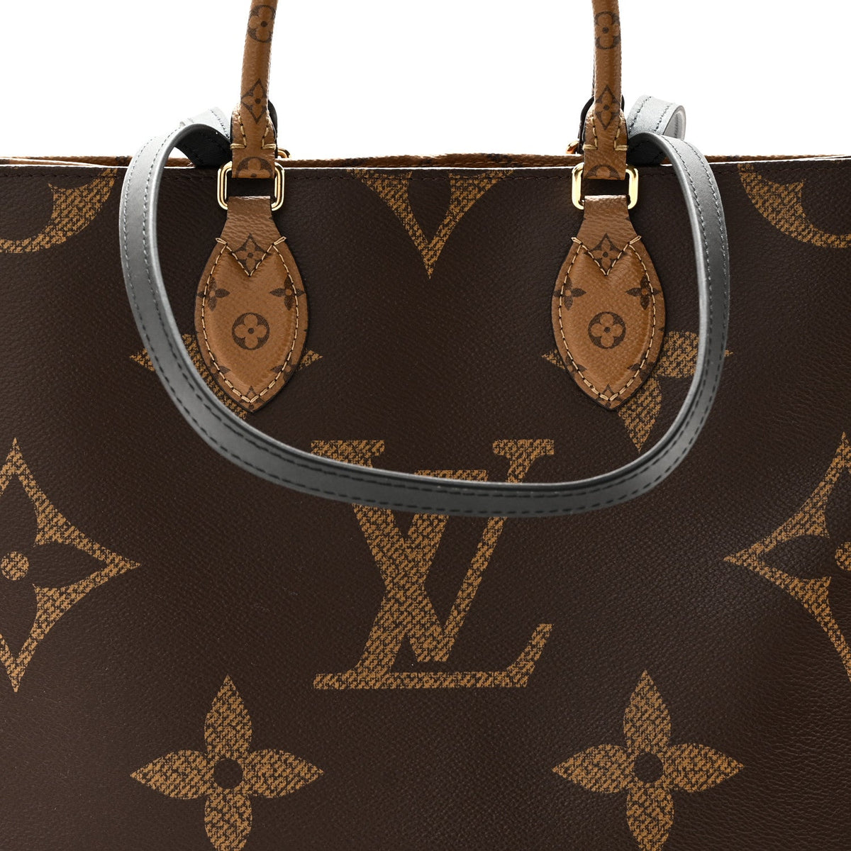 Reverse Monogram Giant Onthego MM