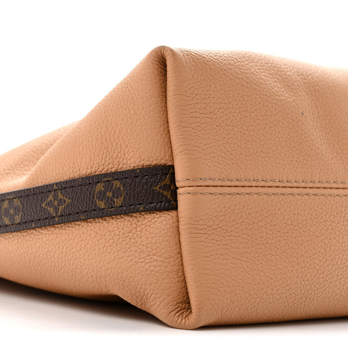 Calfskin Multipass Arizona Beige