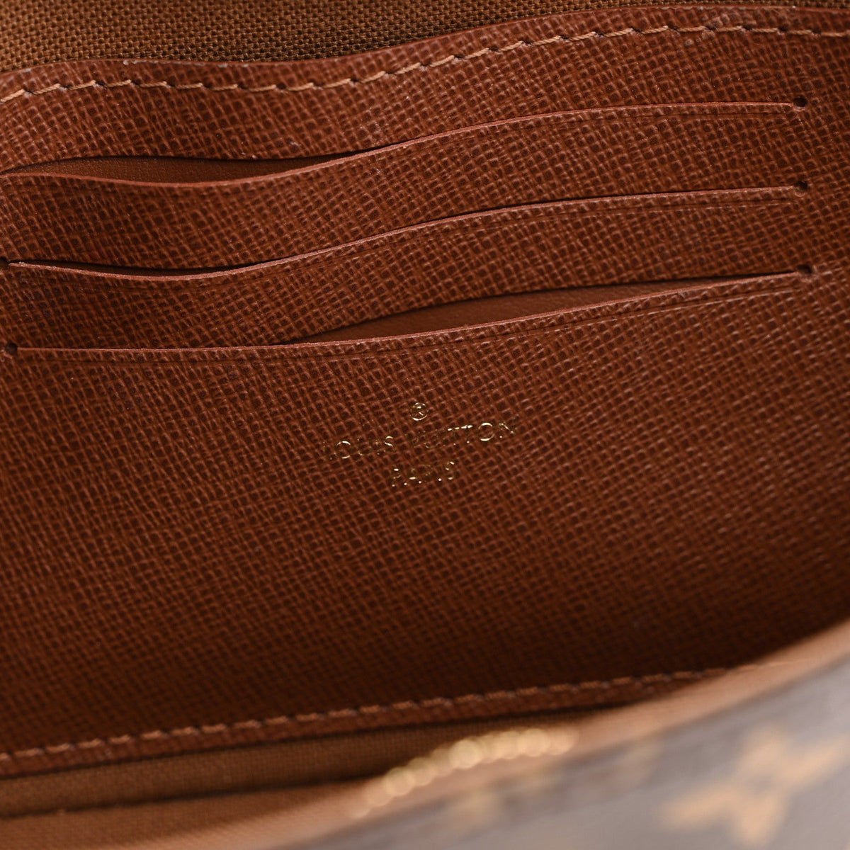 Monogram Ivy Wallet On Chain