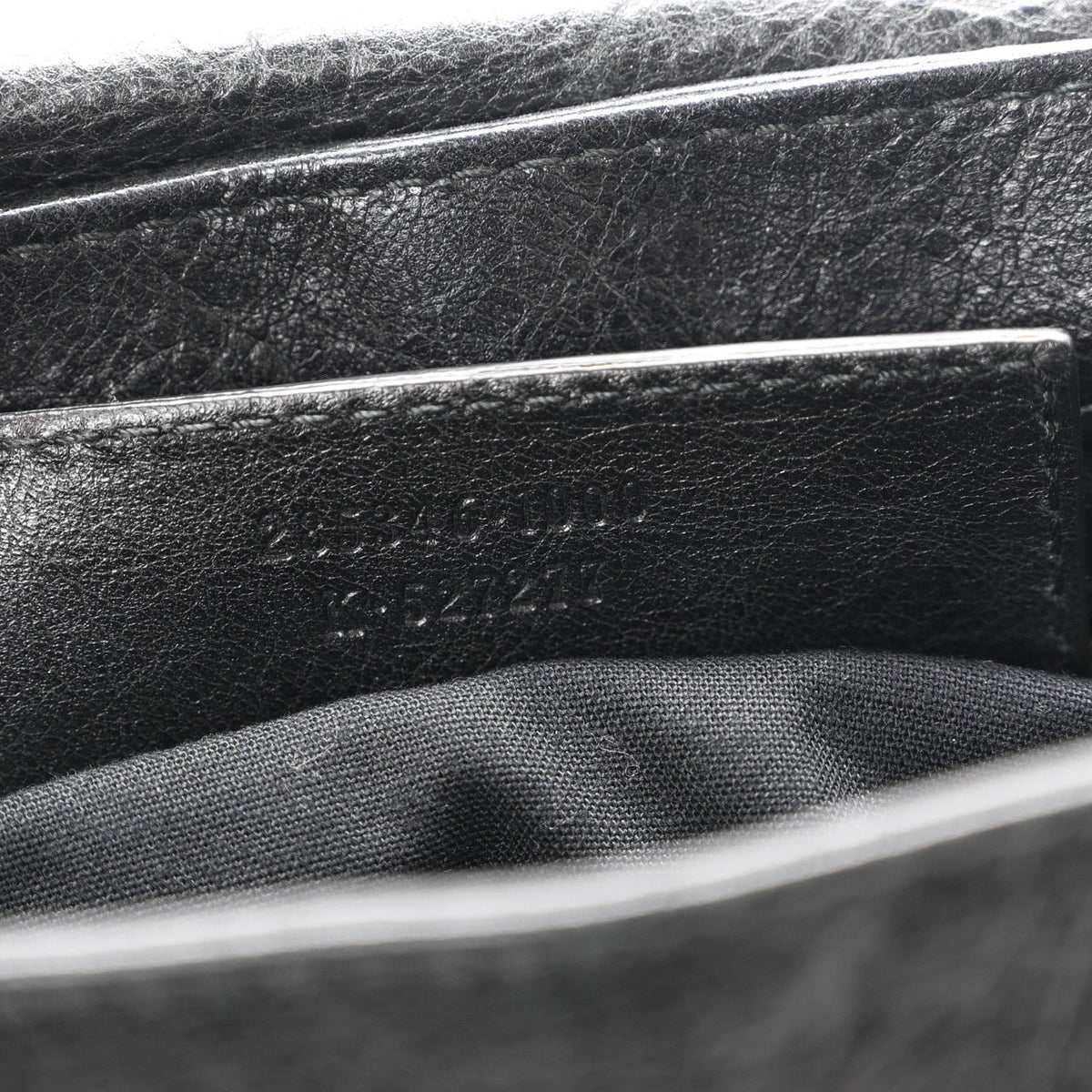 Agneau Classic Hardware Neo Folk Messenger Black