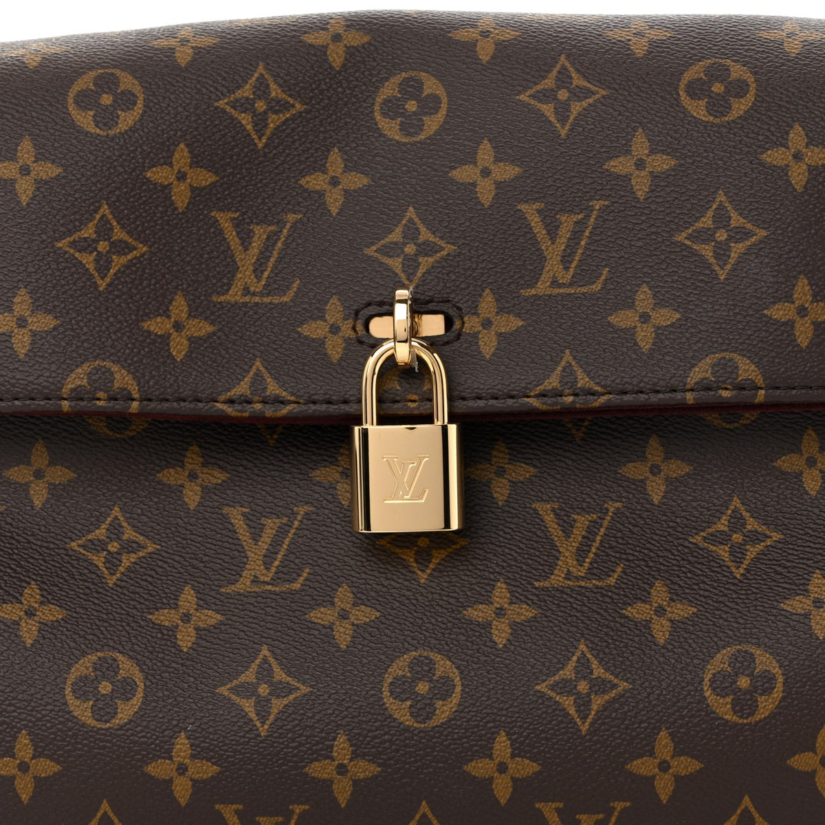 Monogram Hide Away MM