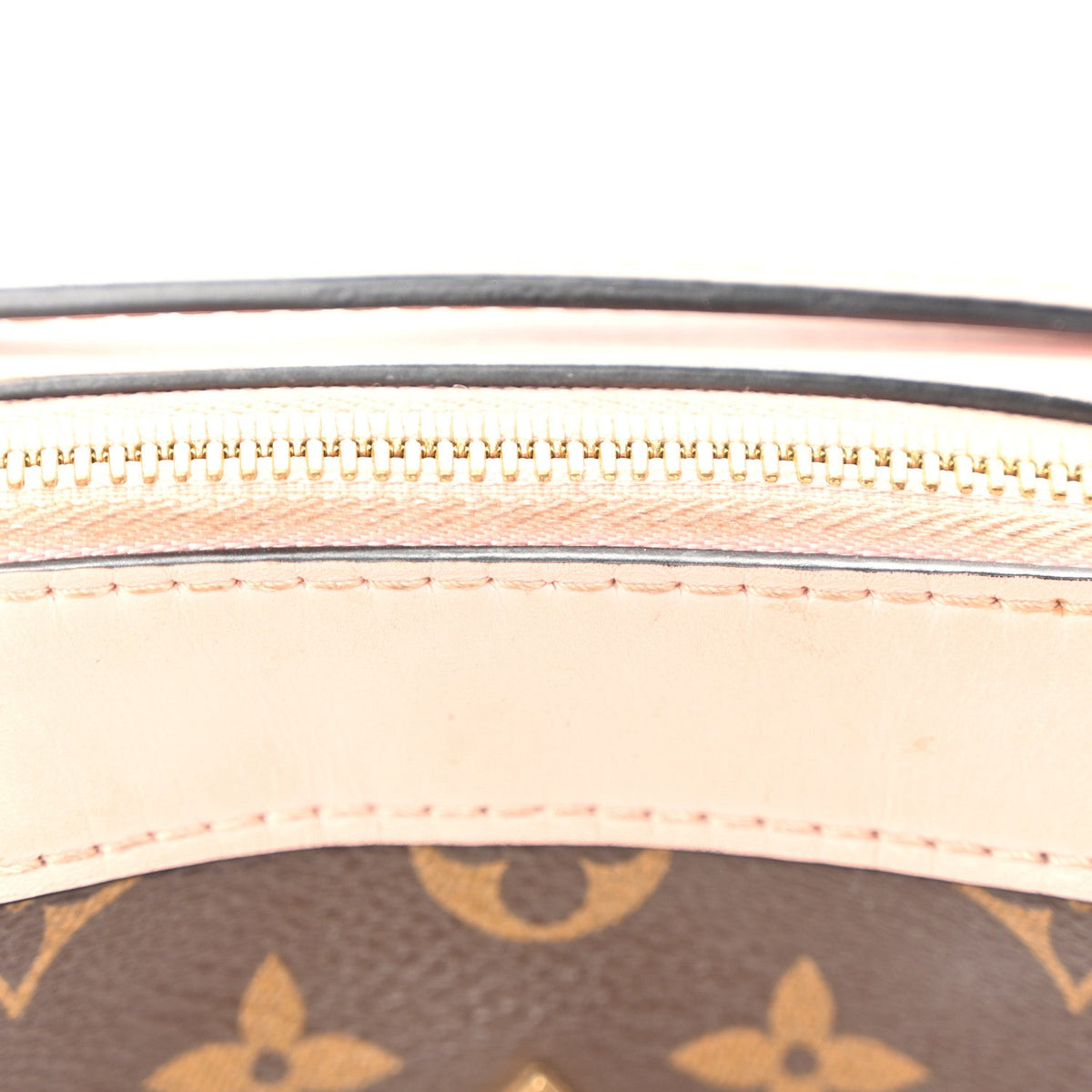 Monogram Saintonge Rose Poudre