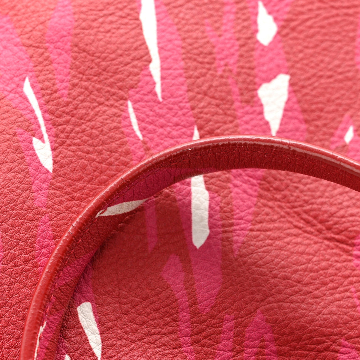 Supple Calfskin Printed Papier A5 Zip Around Tote Red Pink White