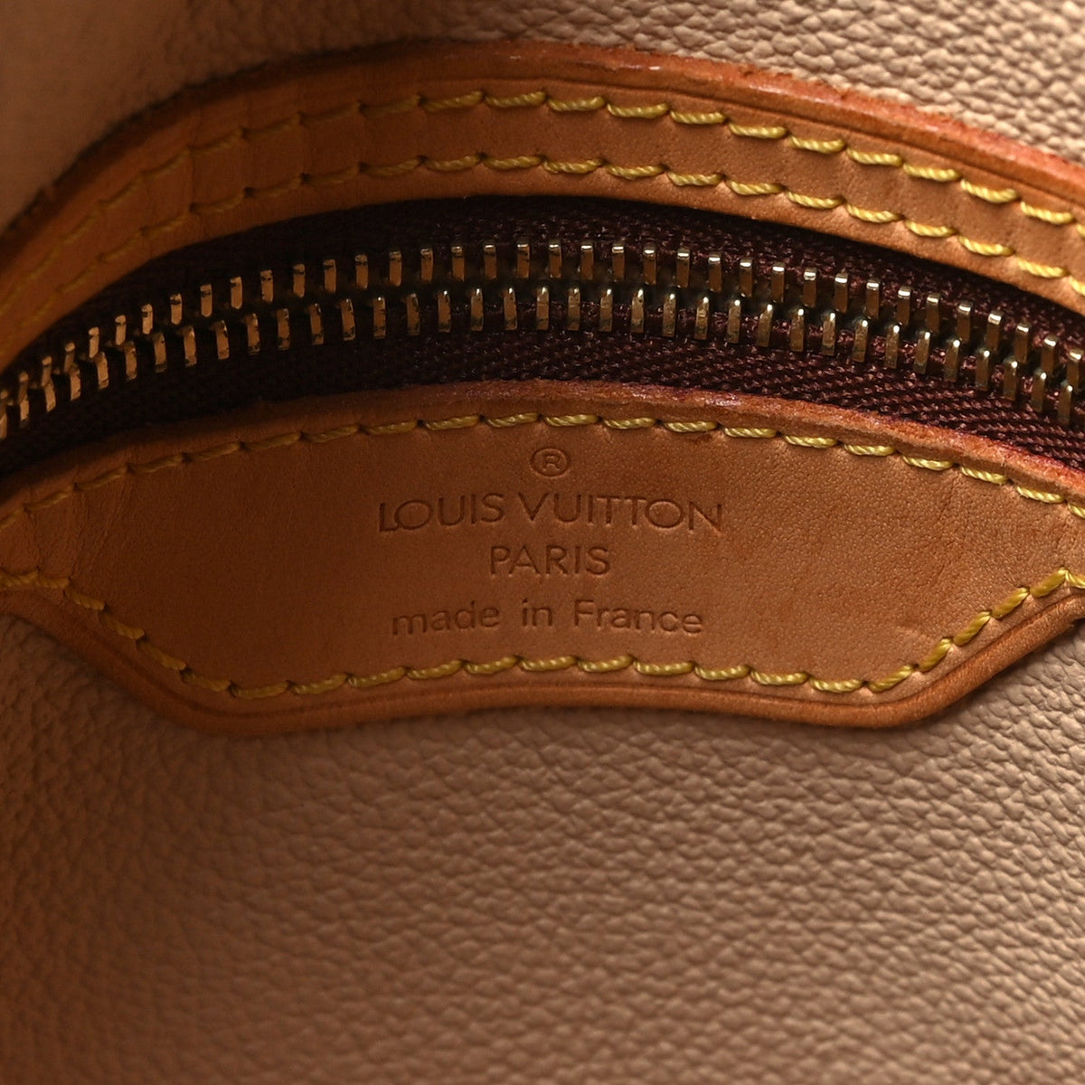 Monogram Petit Bucket 23