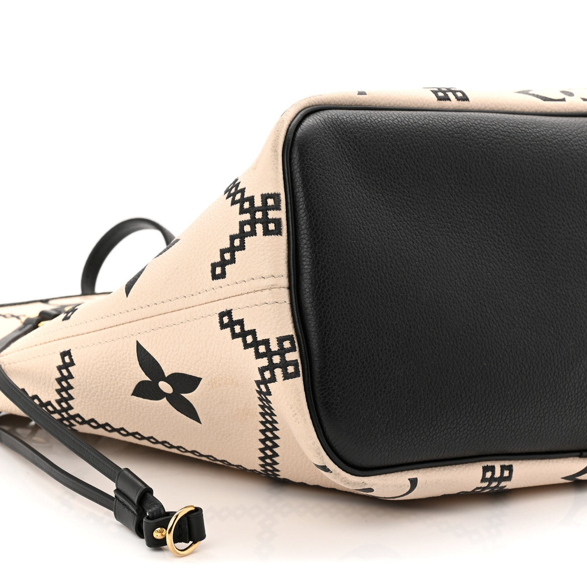 Empreinte Monogram Giant Broderies Neverfull MM Cream Black