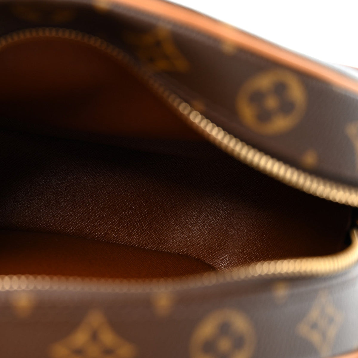 Monogram Blois