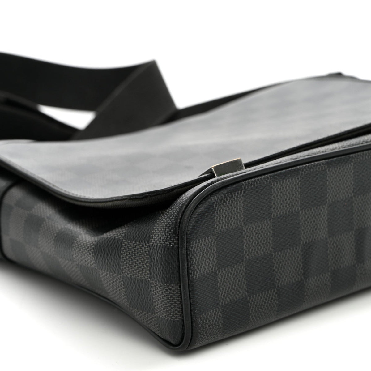 Damier Graphite District PM